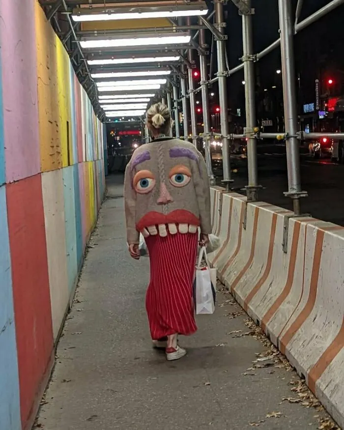 Hold My Bagel: 30 Iconically Bizarre Fashion Looks That Got Spotted In NYC