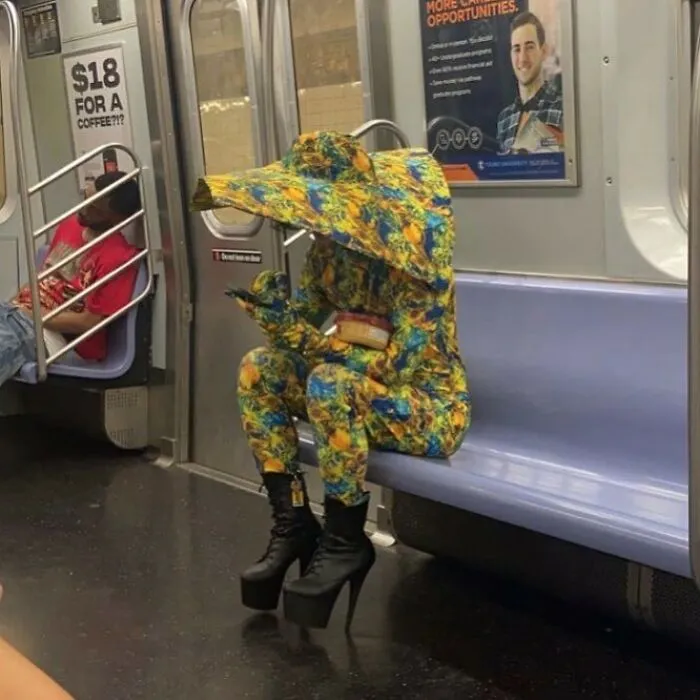 Hold My Bagel: 30 Iconically Bizarre Fashion Looks That Got Spotted In NYC