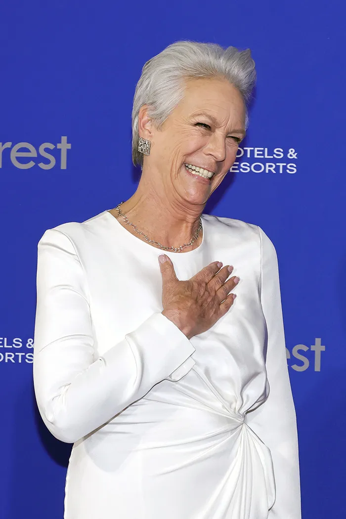 Jamie Lee Curtis pledges $1 million