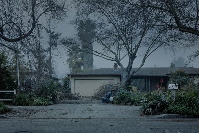 “Fading”: The Quiet Poetry Of Suburban Disconnection By Mischa Lluch (20 Pics)