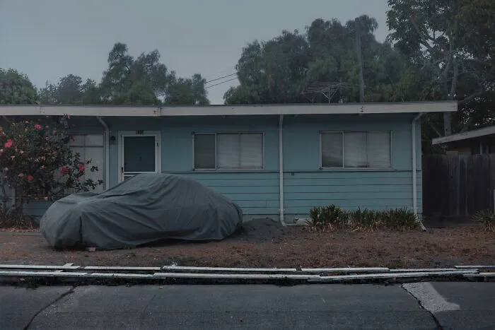 “Fading”: The Quiet Poetry Of Suburban Disconnection By Mischa Lluch (20 Pics)