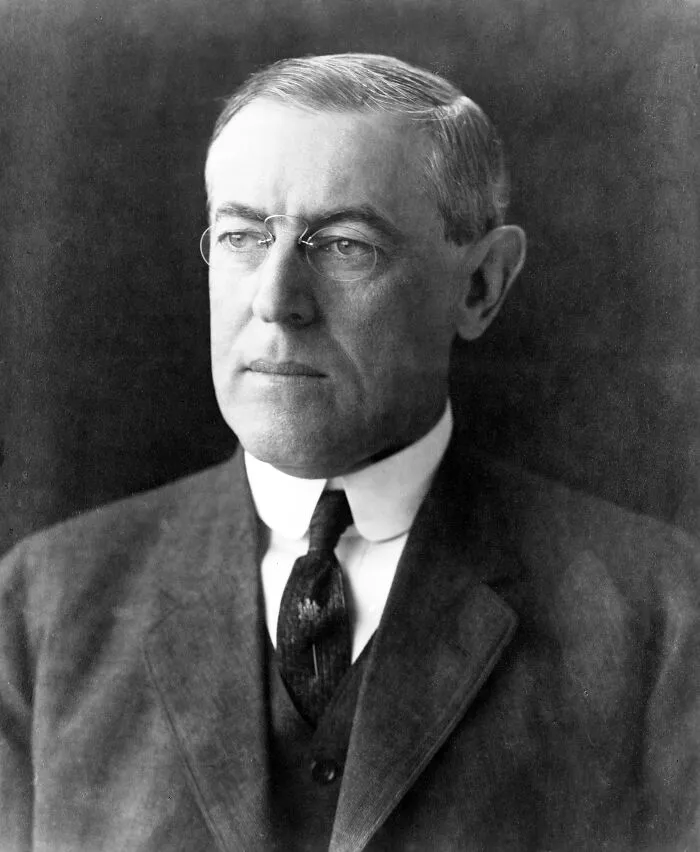 30 Moments In History That Got Ghosted By Humanity