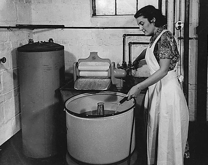 30 Moments In History That Got Ghosted By Humanity