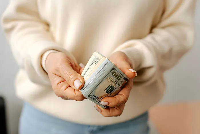 Americans Who Moved Abroad Share What Things Are Scams In The US, Here Are The 45 Best Posts