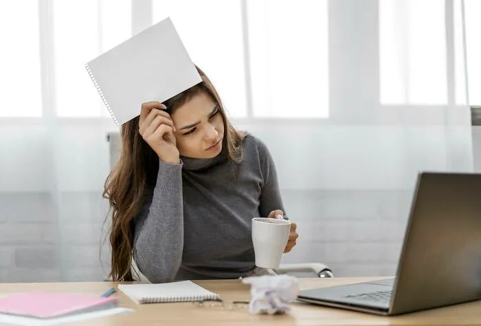 Recruiters Unveil 22 Red Flags From Resumes That Can Jeopardize Candidates' Careers