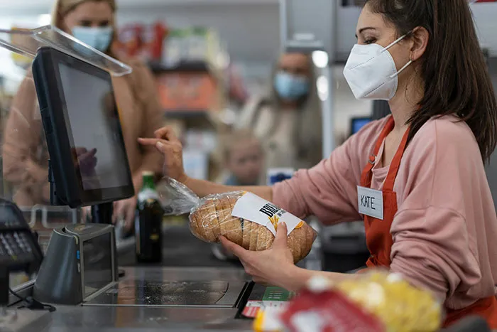 “You Can’t Make This Up”: 30 Retail Workers Recall Their Wildest Encounters With Customers