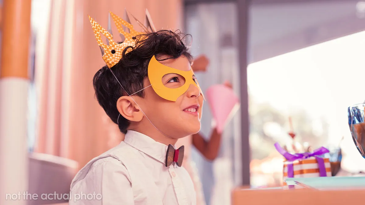 Entitled Mom Brings Son To B-day Party WIthout RSVPing, Insists On Special Treatment And Rules 