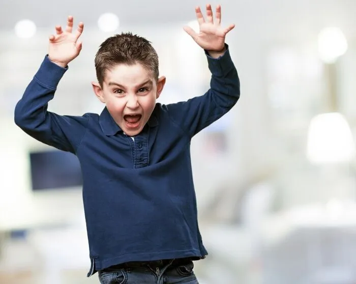 24 Ridiculous, Sad, And Even Creepy Stories Of What Made The “Weird Kid” In School So Weird