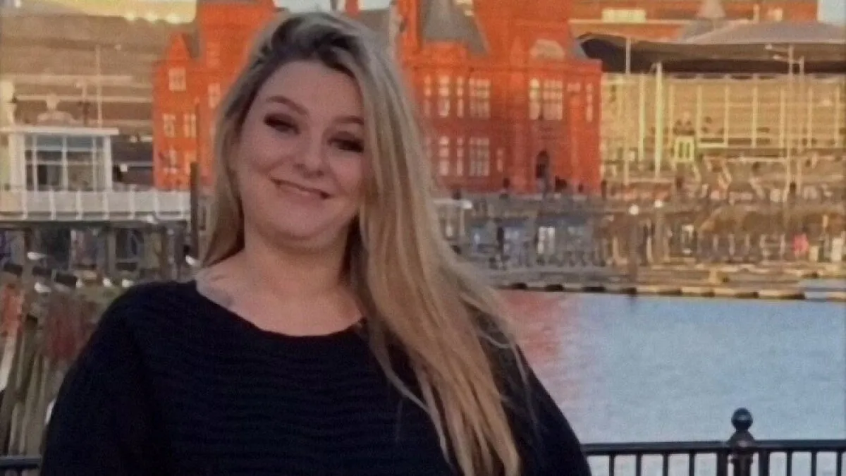 Mom's 107lb Weight Loss Transformation After Walking 10k Steps Daily With Stroller Wins Hearts