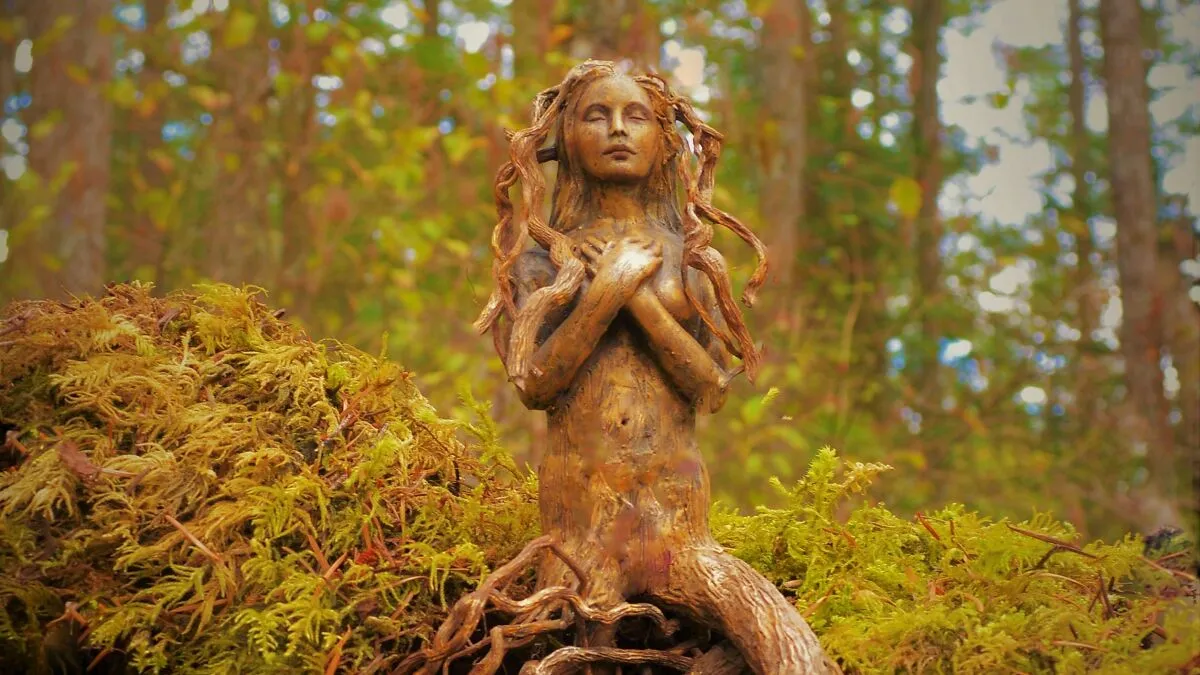 I Shape Spirit Sculptures From The Things In Nature That I Find (8 Pics)