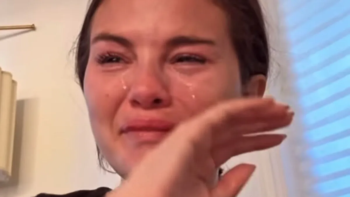 Selena Gomez Responds After Being Slammed For Posting Herself Crying For "The Children"