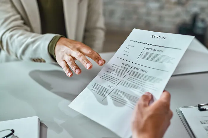 Recruiters Unveil 22 Red Flags From Resumes That Can Jeopardize Candidates' Careers