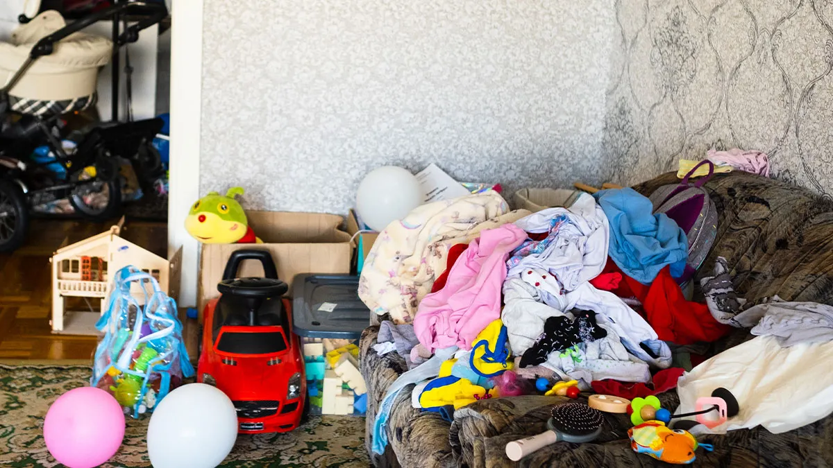 Babysitter Horrified After Seeing Home Conditions, Takes Heat From Parents After Calling CPS