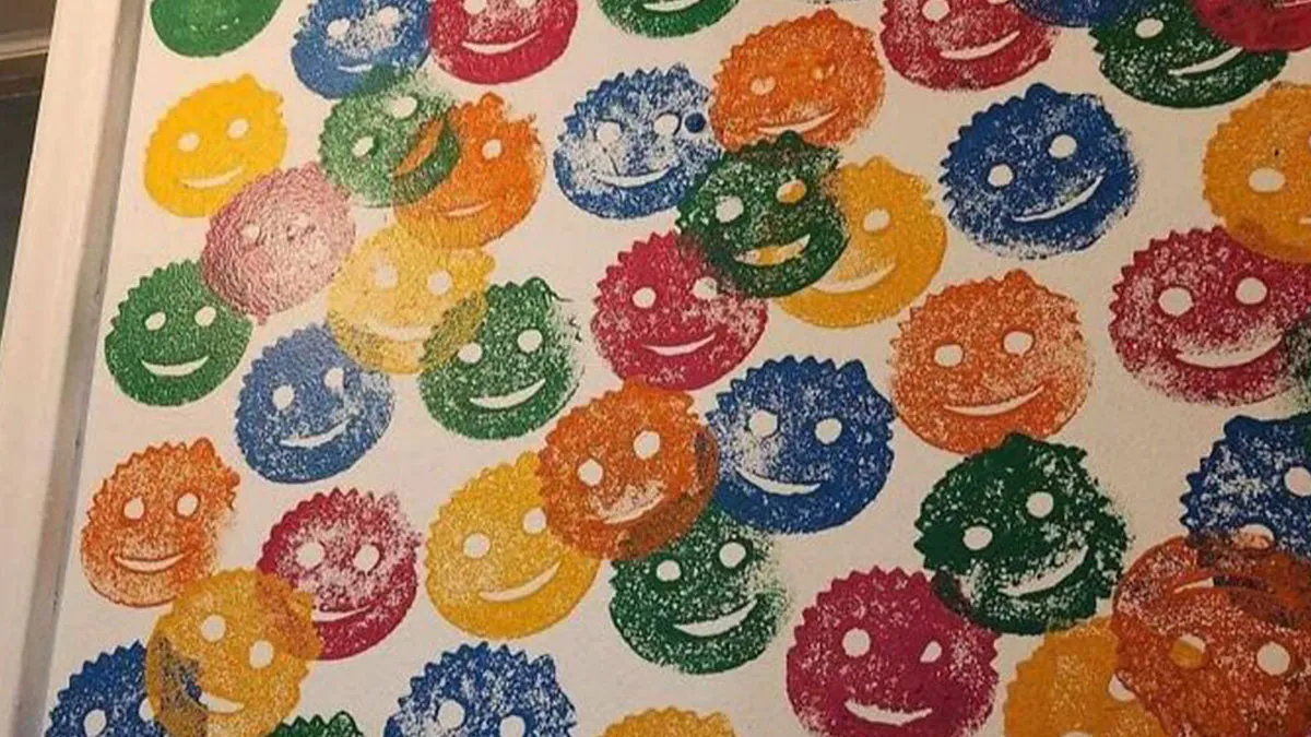 "That's It, I'm Craft Shaming": 30 DIY Projects That Probably Shouldn't Have Seen The Light Of Day (New Pics)