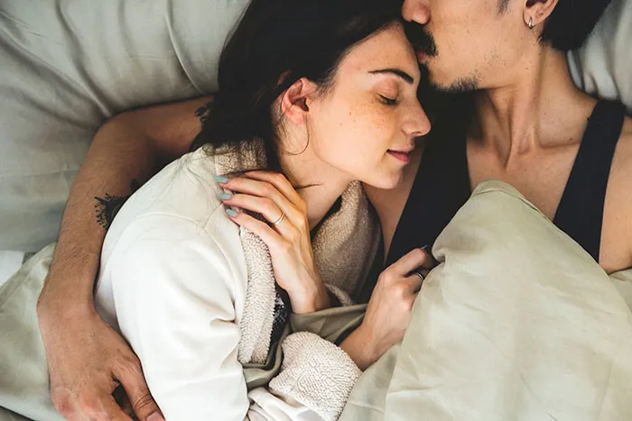 “I Pretend I Don’t Hear It”: 30 People Share The Most Precious Things Their Partners Do