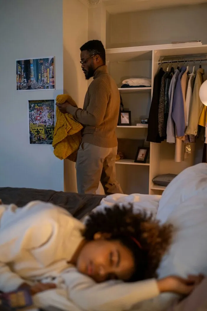 “I Cut Contact With Him”: 30 Parenting Mistakes From Dads That Leave Scars On Daughters