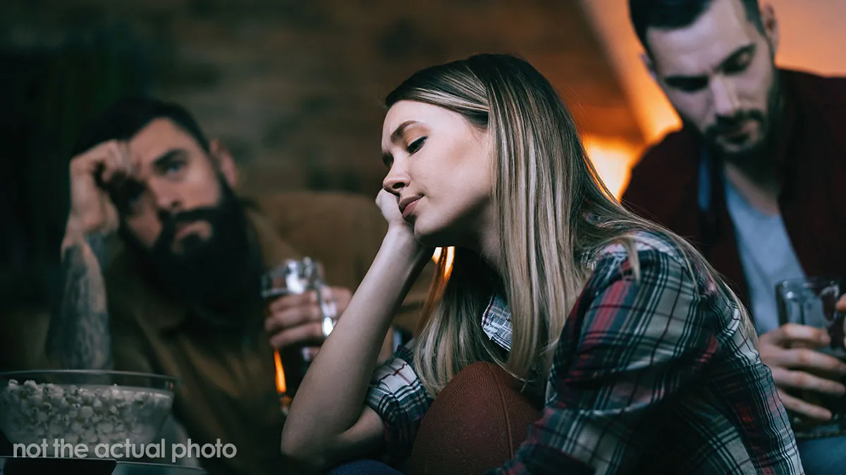Guy Enables His Friends’ Cheating, Explodes At GF When She Tells One Of Their Wives About It