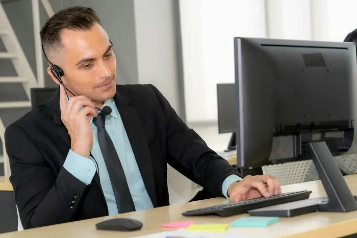 "Fraud Analyst": 27 Incredible Work From Home Jobs That Pay Over $30 Per Hour