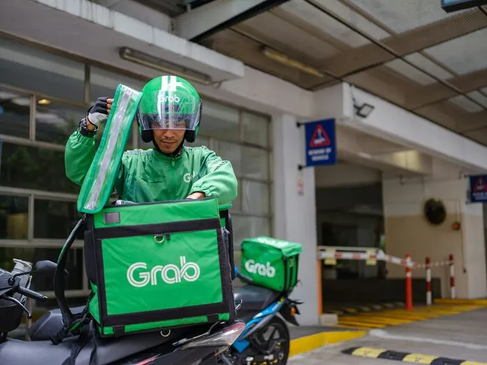 50 Times Deliveries Went Off The Rails In The Most Embarrassing Ways