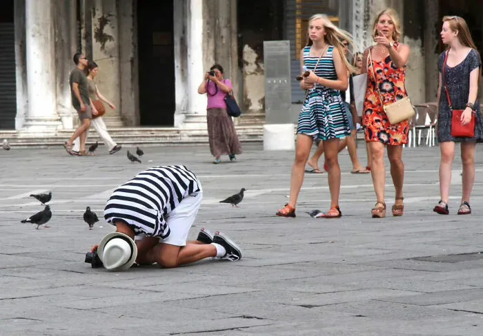 40 Cautivadoras fotos callejeras seleccionadas por «Pure Street Photography»