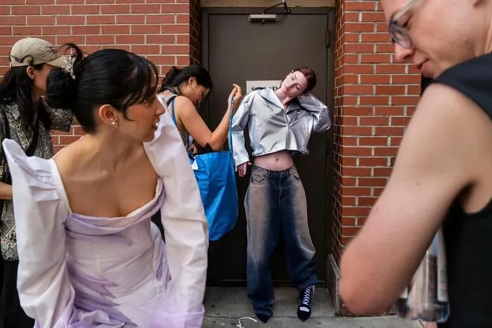 40 Cautivadoras fotos callejeras seleccionadas por «Pure Street Photography»