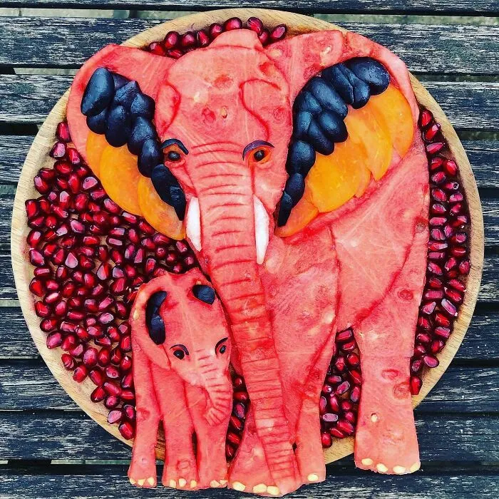 Playful And Edible Creations By Sarah Lescrauwaet-Beach Using Fruits And Vegetables (40 Pics)