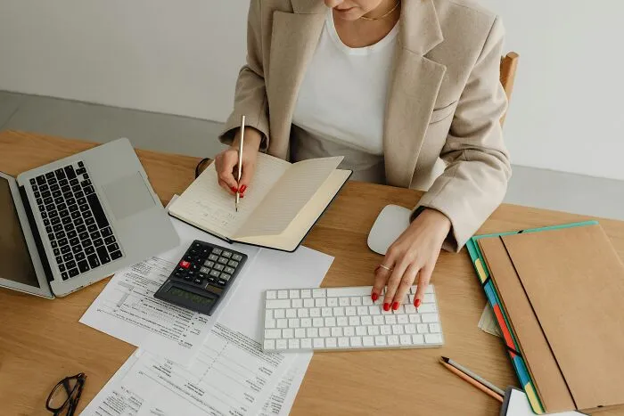 "Fraud Analyst": 27 Incredible Work From Home Jobs That Pay Over $30 Per Hour