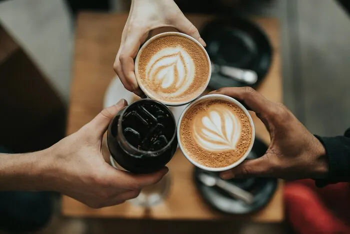 34 People Online Expose The Biggest Lies Companies Tell In Their Advertising With No Consequences