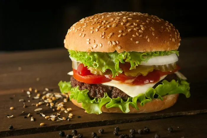 34 People Online Expose The Biggest Lies Companies Tell In Their Advertising With No Consequences