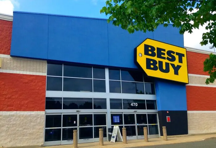 34 People Online Expose The Biggest Lies Companies Tell In Their Advertising With No Consequences
