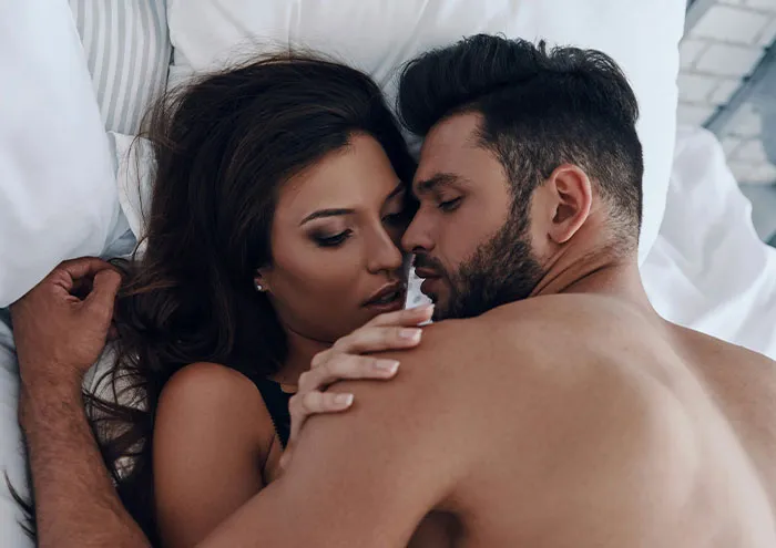 18 Mujeres formulan sus preguntas más directas a los hombres y obtienen respuestas sin filtro