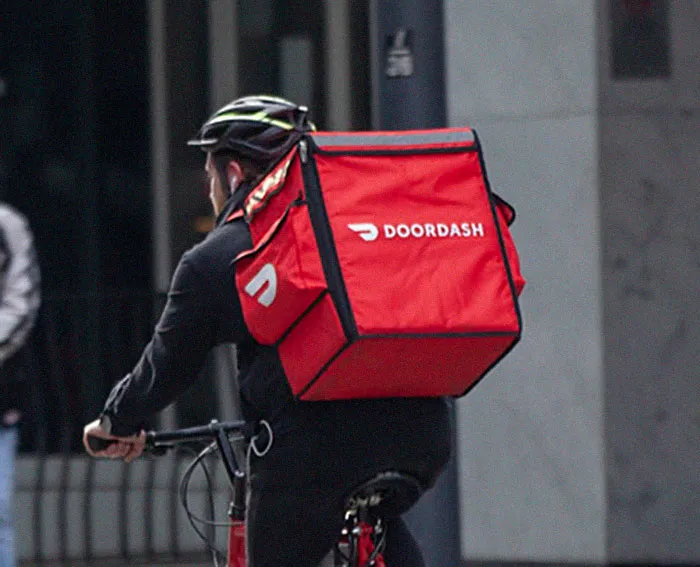 “We Never Went Back”: 30 Reasons That Made People Ditch A Company For Good