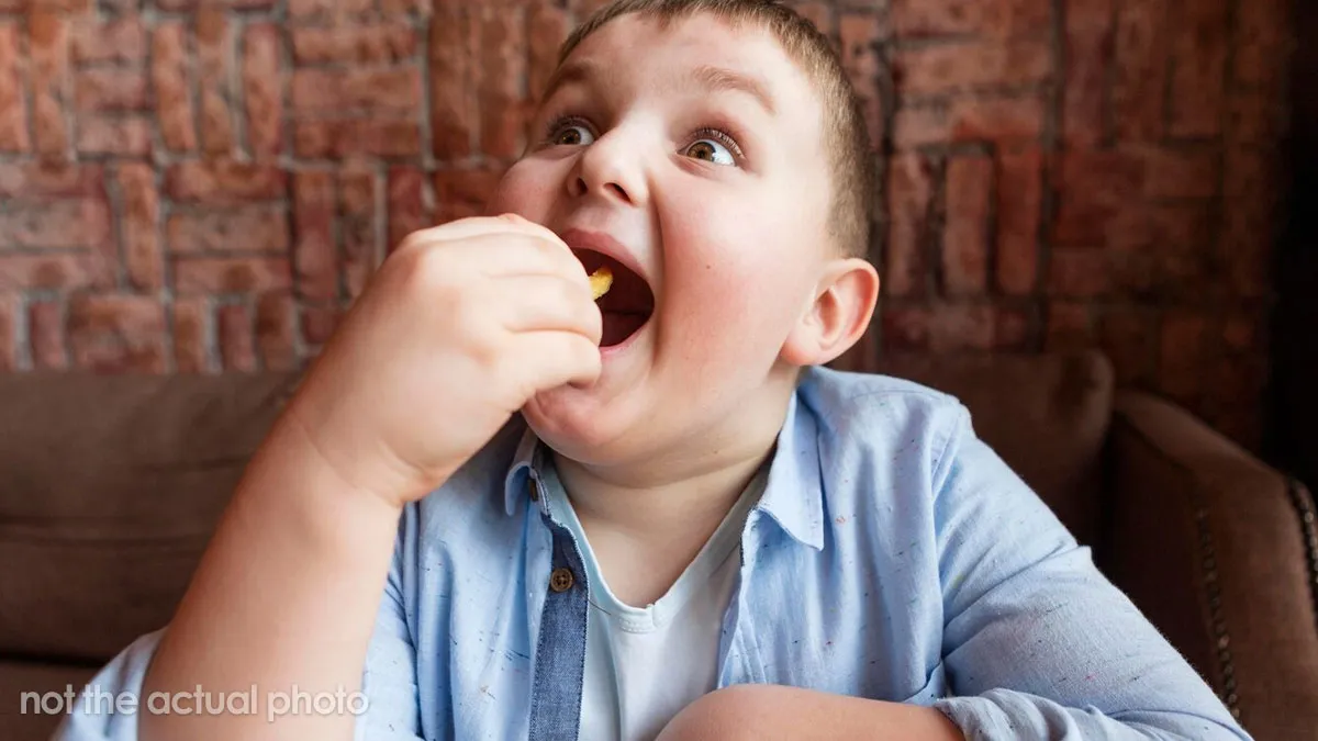 24 Ridiculous, Sad, And Even Creepy Stories Of What Made The “Weird Kid” In School So Weird