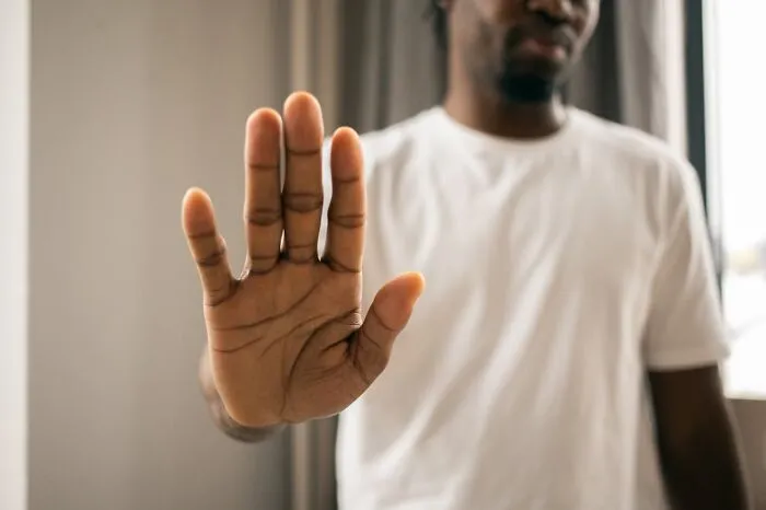 “Telling A Woman No”: 30 Men Share The Unfair Biases They Experience Because Of Their Gender
