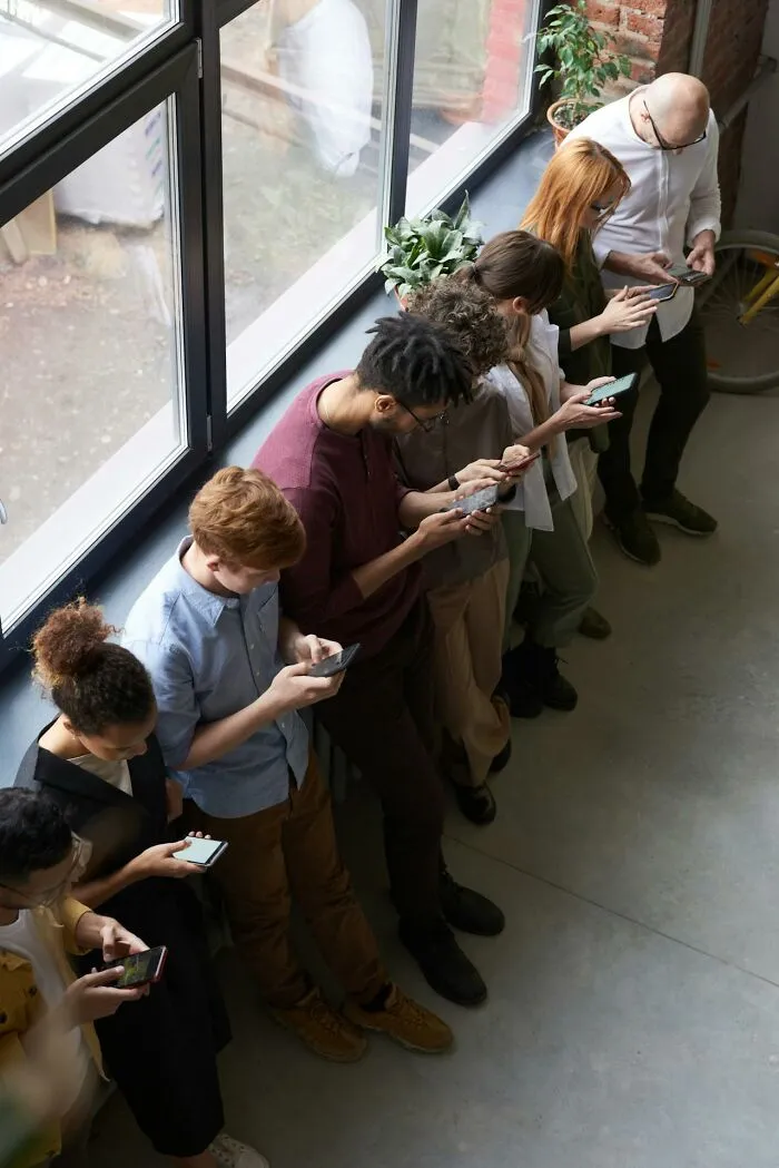 35 Posts Calling Out Social Norms That Should No Longer Be Accepted