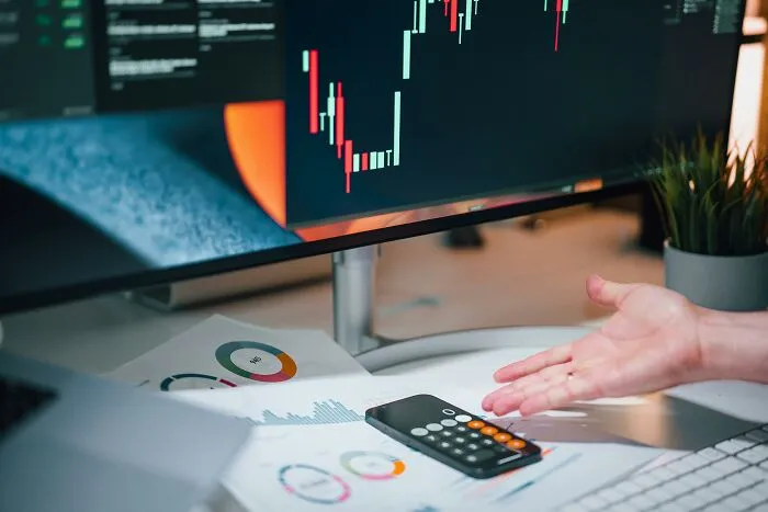 31 Common Myths About Economy And Finance Get Debunked By Netizens In This Viral Thread