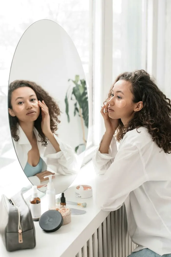35 Posts Calling Out Social Norms That Should No Longer Be Accepted