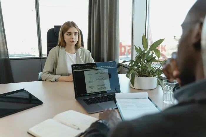Recruiters Unveil 22 Red Flags From Resumes That Can Jeopardize Candidates' Careers
