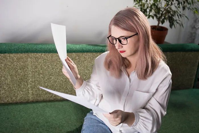 Recruiters Unveil 22 Red Flags From Resumes That Can Jeopardize Candidates' Careers