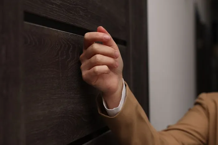 36 Interesting And Effective Psychological Tricks To Mess With People