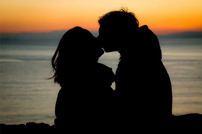 37 Women Share What Things Spotted In A Man's Apartment Were Instant Turn-Offs