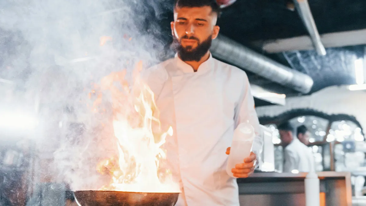 “Special Sauce“: Industry Workers Expose Secrets And The Biggest Rip-Offs On The Menu