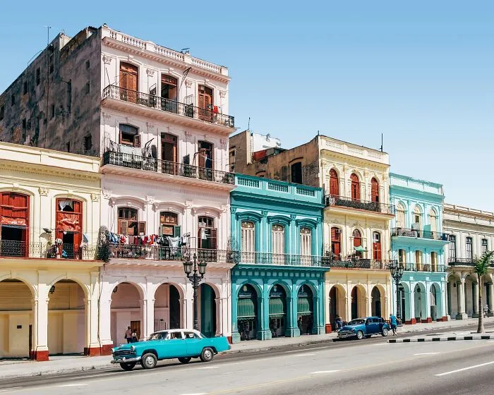 32 People Share Shocking Reasons They'd Never Want To Travel To These Countries Again 