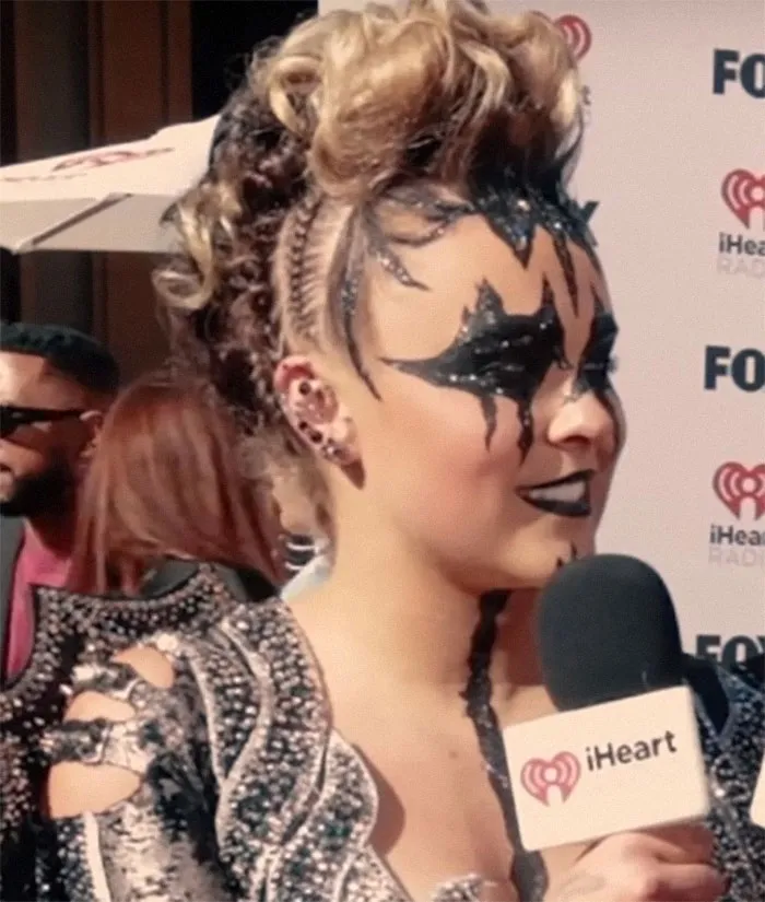“She Literally Can’t Sing”: People Are Sharing The Worst Singers That Made It Big