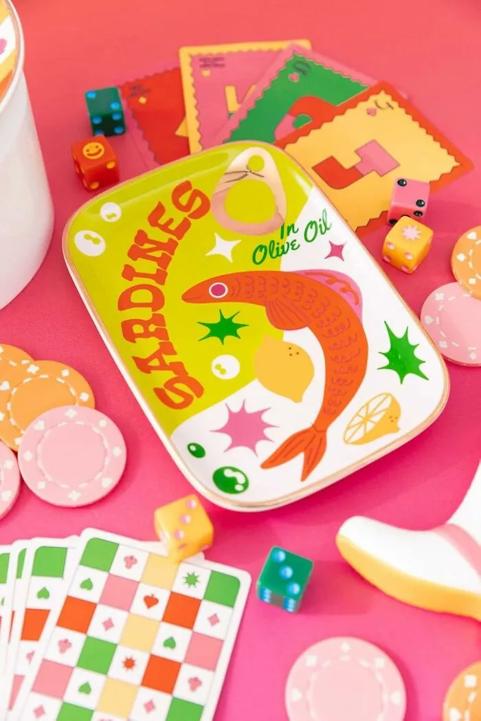 Add A Dash Of Nostalgic Charm To Your Dresser With A Trinket Tray That's The Catch Of The Day - This <a Style="Display:inline;" Href="Https://Www.amazon.com/Ban-Do-Novelty-Decorative-Catchall-Sardines/Dp/B0bqlgtbt6?&linkcode=ll1&tag=bpostrich-20&linkid=8edf1dabef28e2f65cce33a3666042e2&language=en_us&ref_=as_li_ss_tl" Target="_blank"><span Style="Font: Inherit; Color: #d74b1f;"> Retro Sardine Can Print Trinket Tray </Span> Is A Whimsical Way To Corral Your Small Treasures