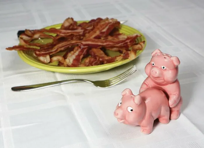 Spice Up Your Dinner Table With These <a Style="Display:inline;" Href="Https://Www.amazon.com/Dp/B008x31fd2?ascsubtag=5292854%2c15%2c31%2cd%2c0%2c0%2c0%2c1396%3a1%3b900%3a2%3b974%3a3%3b1125%3a2%3b1338%3a1%2c3878%2c0%2c0%2cgoogle&btn_ref=srctok-89aa38cc687b5218&th=1&linkcode=ll1&tag=bpyak-20&linkid=0dc10fa5702b15f7c180244a92acb2eb&language=en_us&ref_=as_li_ss_tl" Target="_blank"><span Style="Font: Inherit; Color: #d74b1f;"> Piggy Salt And Pepper Shakers </Span> - A Naughty Little Duo That's Sure To Bring A Blush To Your Cheeks And A Giggle To Your Mealtime!