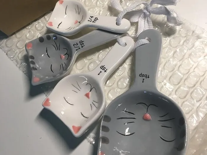 Whip Up Culinary Magic With These <a Style="Display:inline;" Href="Https://Www.amazon.com/Cat-Shaped-Ceramic-Measuring-Spoons/Dp/B01kg4adug?ie=utf8&linkcode=ll1&tag=bpscorpion-20&linkid=ab608fff635b9240cb2af28470db90d2&language=en_us&ref_=as_li_ss_tl" Target="_blank"><span Style="Font: Inherit; Color: #d74b1f;"> Ceramic Measuring Spoons</Span> That Are Just Too Cute To Handle