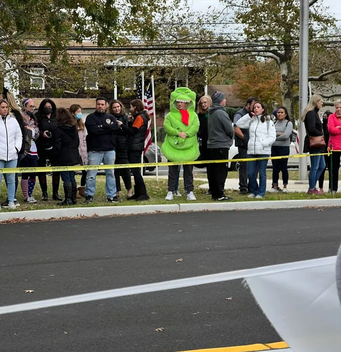 Was At My Kid’s School For A Costume Parade. One Dad Misunderstood In The Best Way Possible