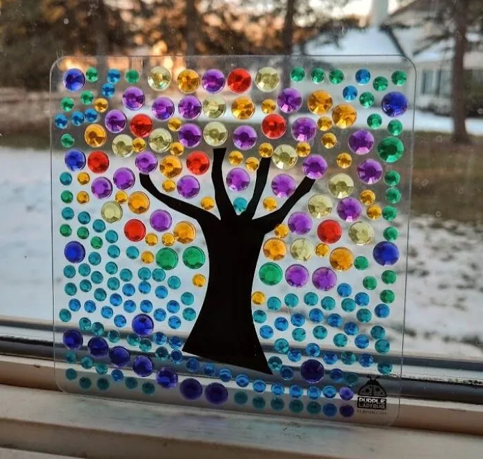 Add A Pop Of Color And Creativity To Any Window With <a Style="Display:inline;" Href=" Https://Www.amazon.com/Sungemmers-Suncatcher-Diamond-Painting-Kits/Dp/B09mf3c16v?ie=utf8&th=1&linkcode=ll1&tag=bpgoose-20&linkid=c4f082e940220561e046b14807cbd087&language=en_us&ref_=as_li_ss_tl" Target="_blank"><span Style="Font: Inherit; Color: #d74b1f;"> Window Art Suncatcher Kit </Span>! Your Little Artist Can Design And Stick On Their Own Suncatcher, Watching As The Light Shines Through And Makes Their Masterpiece Sparkle