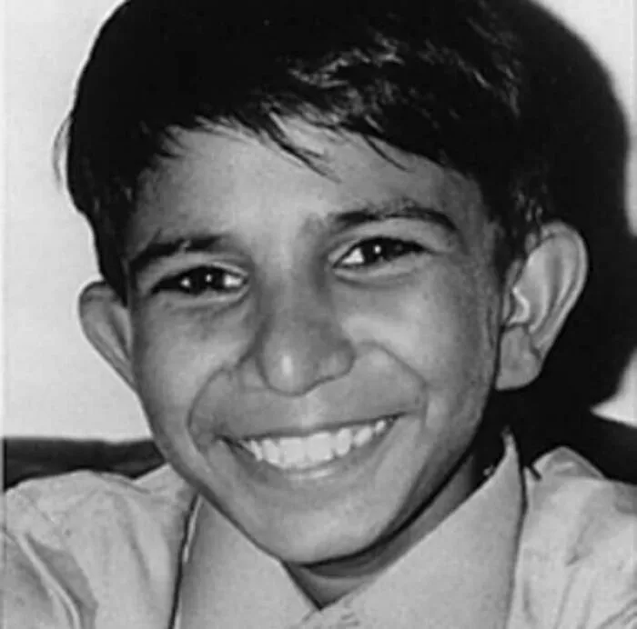 Iqbal Masih, Sold Into Bonded Labor At Age Four, Worked Long Hours Weaving Carpets For Almost No Pay. After Escaping At Ten, He Helped Free 3,000 Children And Spoke Globally Against Child Labor. Tragically, He Was K****d At Age 12, But His Legacy Endures